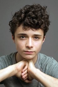 Lucas Jade Zumann — მსახიობი