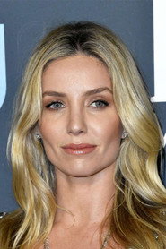 Annabelle Wallis — მსახიობი