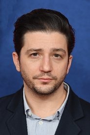 John Magaro — მსახიობი