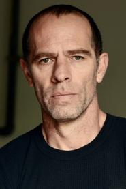 Neil Sandilands — მსახიობი