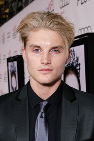 Toby Hemingway — მსახიობი