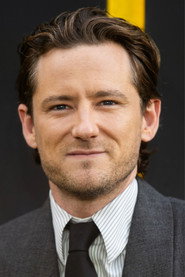 Lewis Pullman — მსახიობი