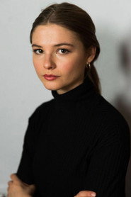 Stefanie Scott — მსახიობი