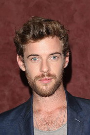 Harry Treadaway — მსახიობი