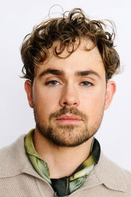 Dacre Montgomery — მსახიობი