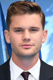 Jeremy Irvine — მსახიობი